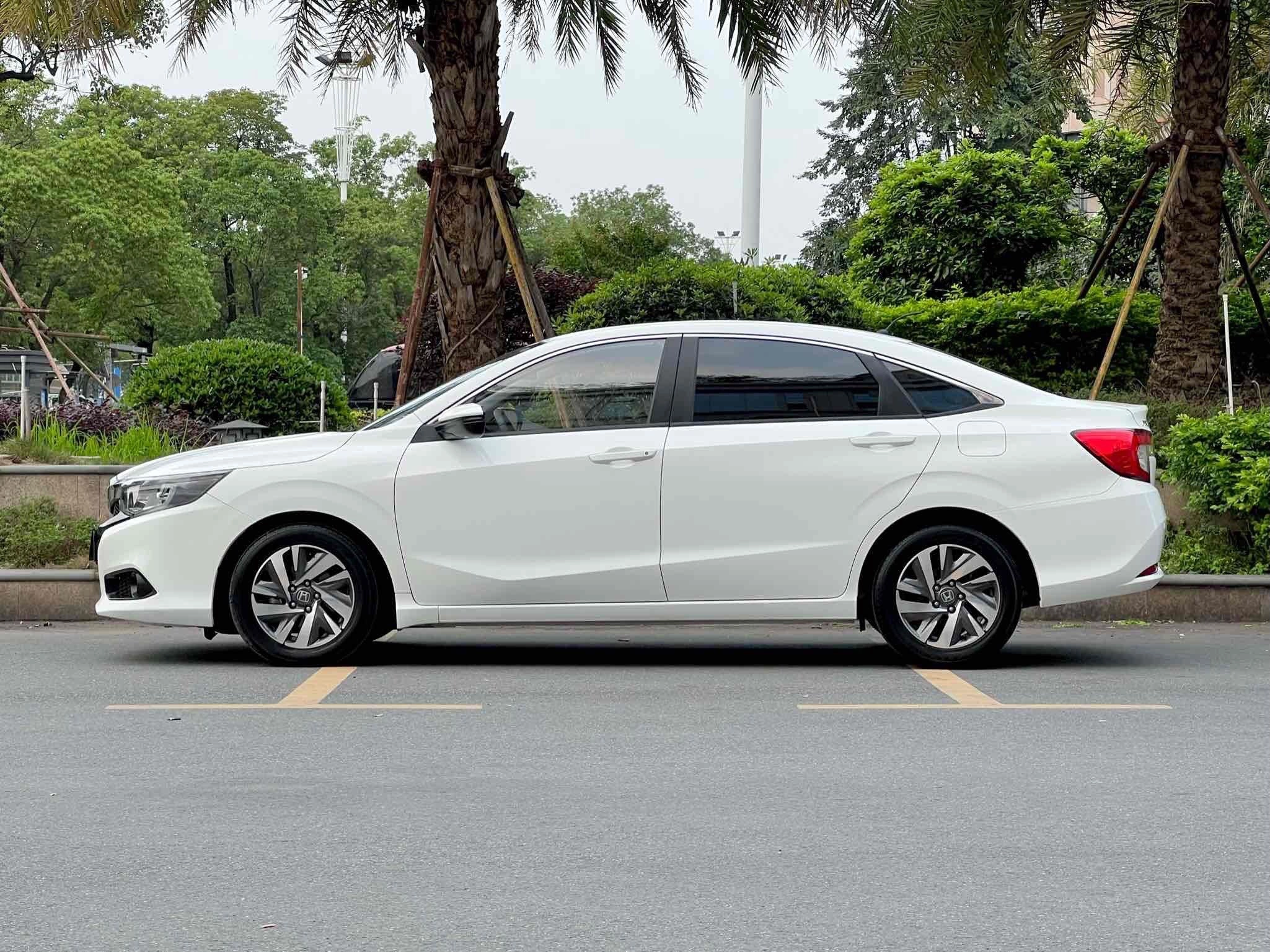 Honda CRIDER 2019 180Turbo CVT Comfort Edition White | Carsauc